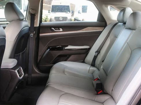 Used 2021 Kia K5 EX image 19