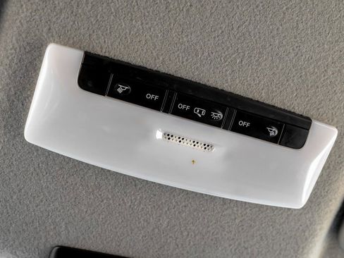 Used 2023 Nissan Kicks SV image 29