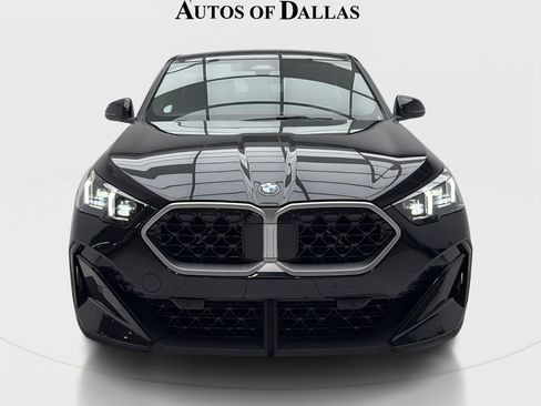 Used 2025 BMW X2 xDrive28i AWD/4WD image 3