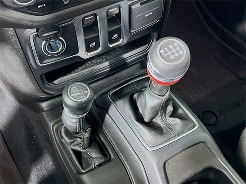 Used 2025 Jeep Wrangler Sport image 10