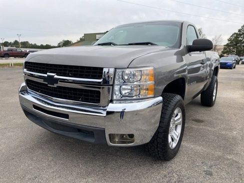 Used 2013 Chevrolet Silverado 1500 W/T image 1