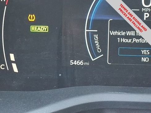 Used 2025 Toyota Camry LE image 21