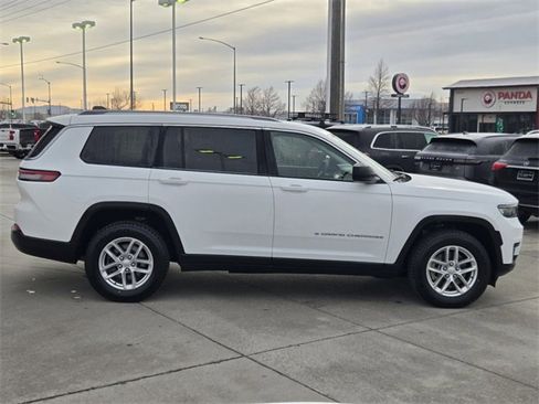 Used 2023 Jeep Grand Cherokee L Laredo image 39