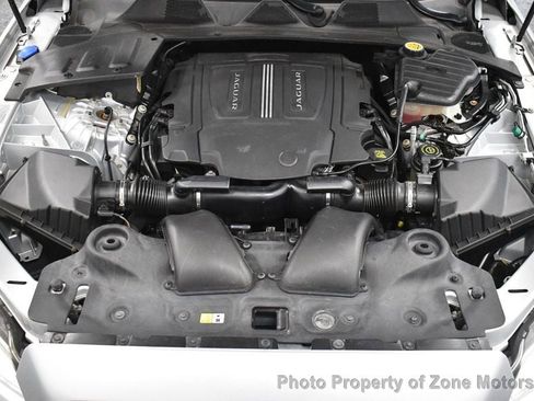 Used 2015 Jaguar XJ image 60