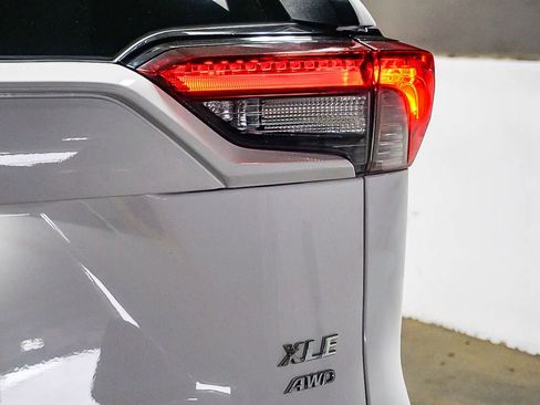 Certified 2025 Toyota RAV4 XLE w/ Convenience Package AWD/4WD image 12