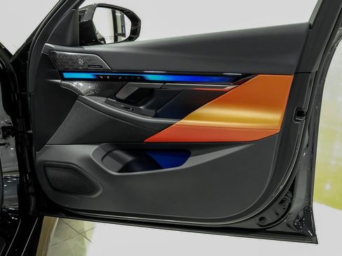 Used 2025 BMW M5 w/ Carbon Package image 45