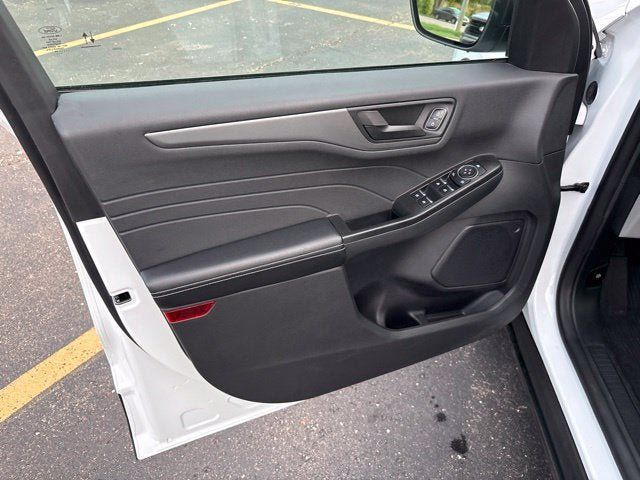 Used 2024 Ford Escape Active w/ Tech Pack #1 AWD/4WD image 19