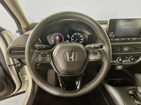 Certified 2024 Honda HR-V LX image 11