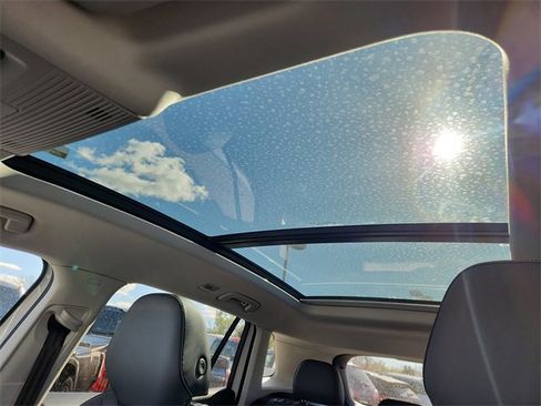 New 2026 Volkswagen Tiguan SE image 16