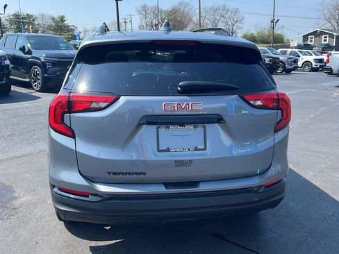 Used 2021 GMC Terrain SLE w/ Driver Convenience Package image 4