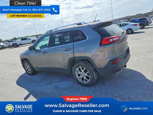 Used 2017 Jeep Cherokee Latitude w/ Comfort & Sound Group FWD image 3