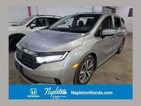 Used 2024 Honda Odyssey Touring image 1