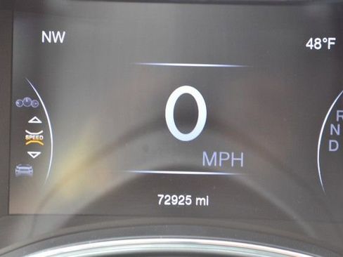 Used 2020 Jeep Grand Cherokee Altitude image 23