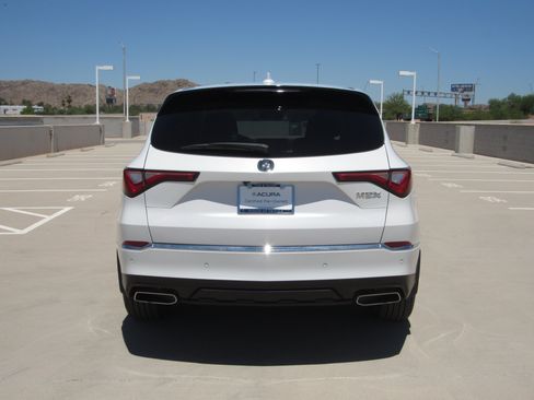Certified 2023 Acura MDX FWD w/ Technology Package image 7