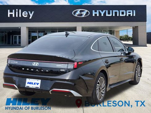 New 2026 Hyundai Sonata Limited FWD image 4