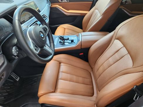 Used 2022 BMW X5 xDrive40i w/ M Sport Package AWD/4WD image 13