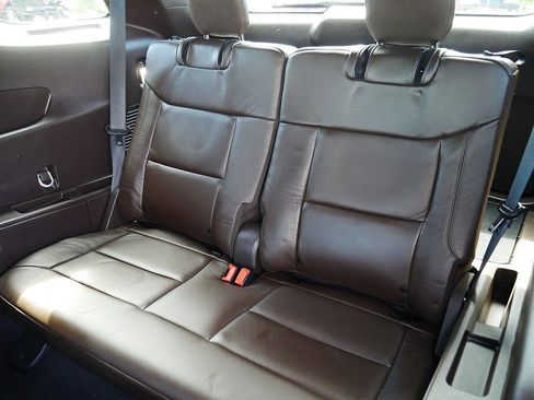 Used 2024 Ford Explorer King Ranch w/ Technology Package AWD/4WD image 18