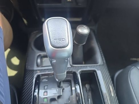 Used 2021 Toyota 4Runner TRD Off-Road Premium AWD/4WD image 16