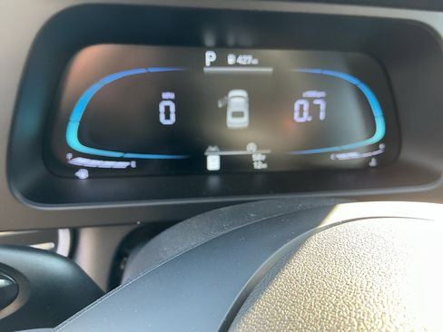 Used 2026 Hyundai Elantra SE FWD image 11