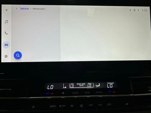Used 2025 Toyota Sienna XLE AWD/4WD image 35