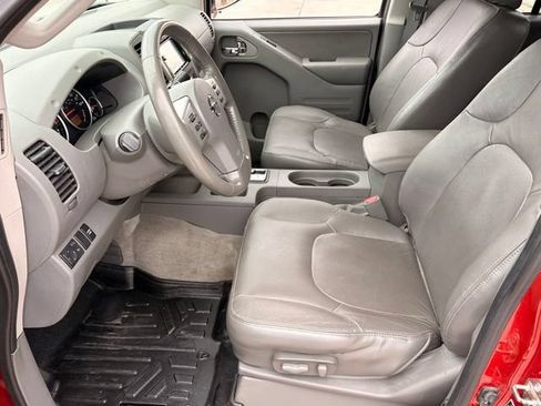 Used 2016 Nissan Frontier SL RWD image 10