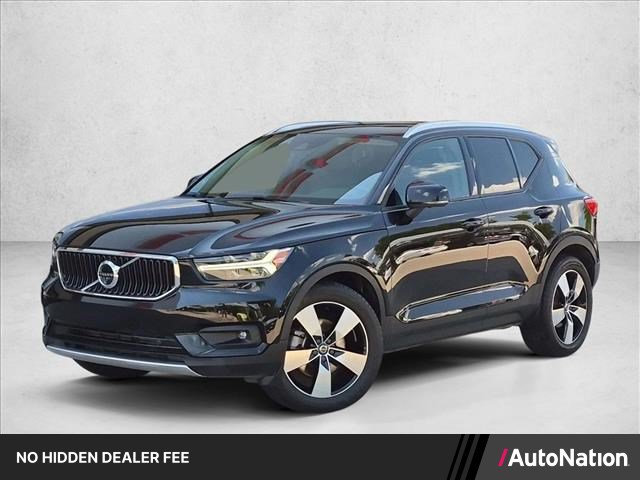 Used 2021 Volvo XC40 T5 Momentum AWD/4WD image 1