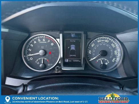 Used 2022 Toyota Tacoma TRD Off-Road RWD image 31