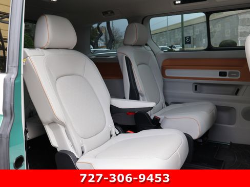 Used 2025 Volkswagen ID. Buzz 1st Edition image 20
