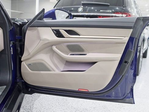 Used 2020 Porsche Taycan Turbo image 40