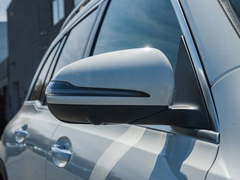 Used 2023 Mercedes-Benz GLB 250 4MATIC image 20