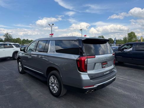 Used 2025 GMC Yukon XL Denali AWD/4WD image 8
