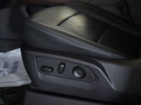 Used 2024 GMC Sierra 1500 SLT w/ SLT Premium Plus Package image 22