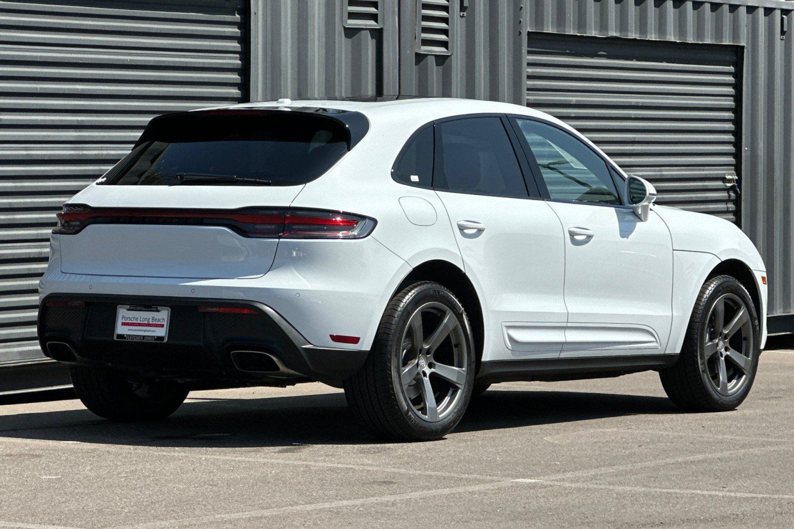 Used 2026 Porsche Macan AWD/4WD image 8