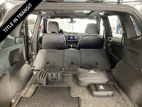 Used 2021 Volkswagen Tiguan SE R-Line AWD/4WD image 16