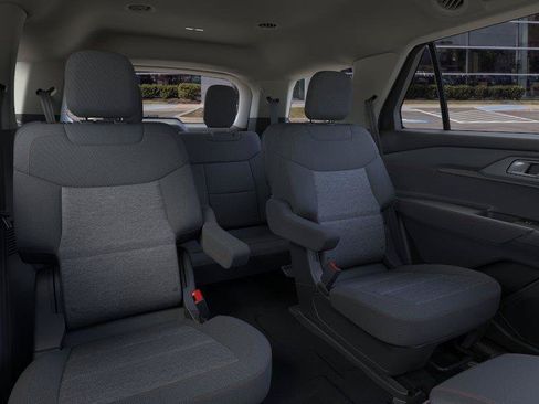 New 2026 Ford Explorer Active RWD image 11