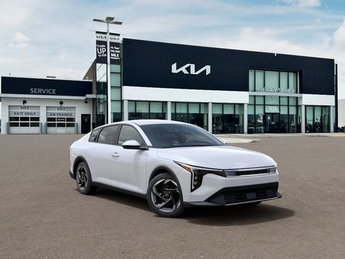New 2026 Kia K4 EX image 9
