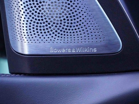 Certified 2023 BMW X5 M50i w/ Executive Package image 16