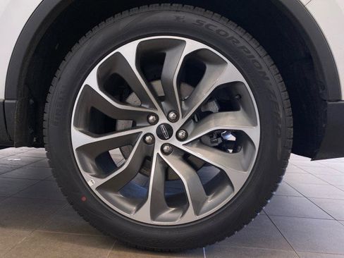 New 2026 Lincoln Aviator AWD image 24
