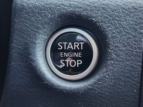 Used 2023 Nissan Frontier PRO-4X w/ Technology Package image 19