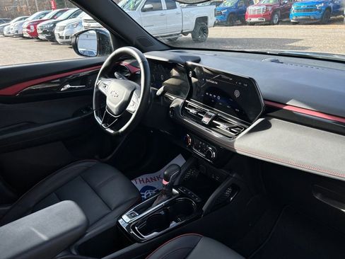 Used 2024 Chevrolet TrailBlazer RS image 13