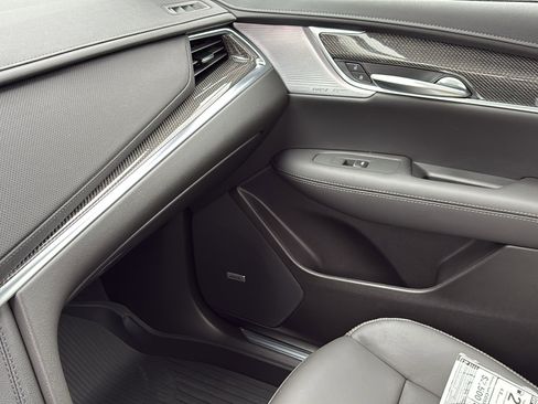 New 2025 Cadillac XT5 Sportv w/ Technology Package image 25