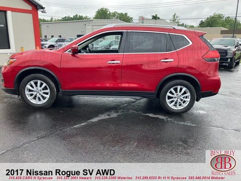 Used 2017 Nissan Rogue SV AWD/4WD image 4