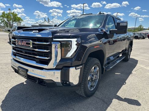 New 2025 GMC Sierra 3500 SLT w/ SLT Premium Package AWD/4WD image 3