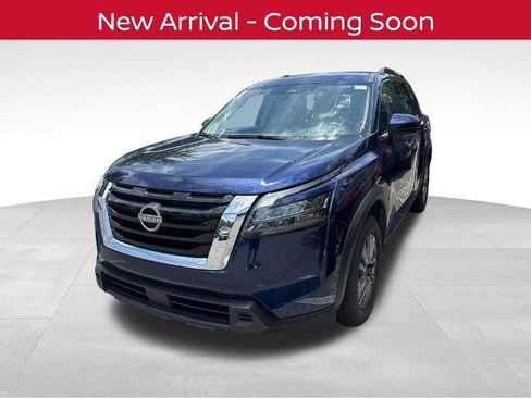 Certified 2025 Nissan Pathfinder SV FWD image 2