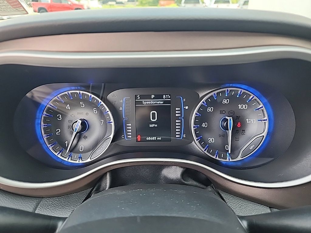 Used 2023 Chrysler Voyager LX FWD image 10