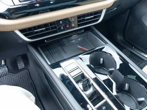 New 2026 Volkswagen Atlas Cross Sport SE image 21