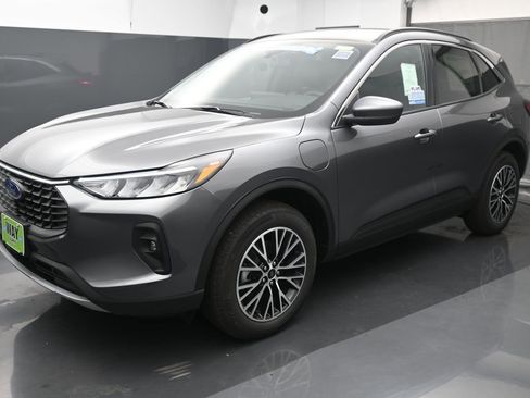 New 2024 Ford Escape SE FWD image 25
