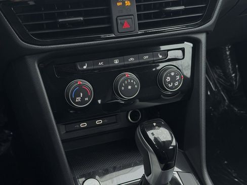 New 2025 Volkswagen Taos S image 32