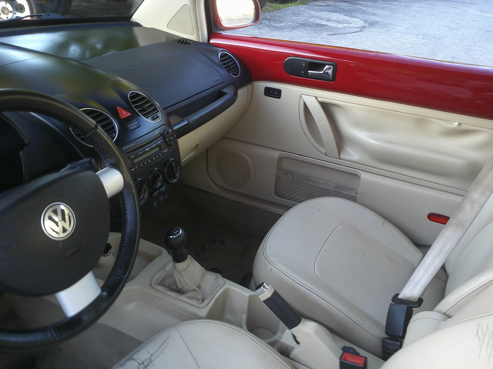 Used 2009 Volkswagen Beetle S FWD image 9
