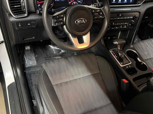 Used 2020 Kia Sportage LX FWD image 25